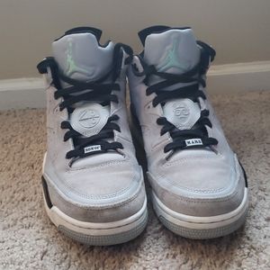 Jordan Spizike low wolf grey